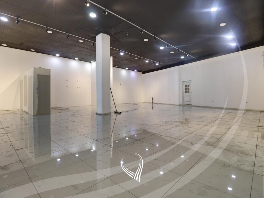 Objekt 1,400m2 me qira në magjistralen Prishtinë - Ferizaj - afër Prishtina Mall4