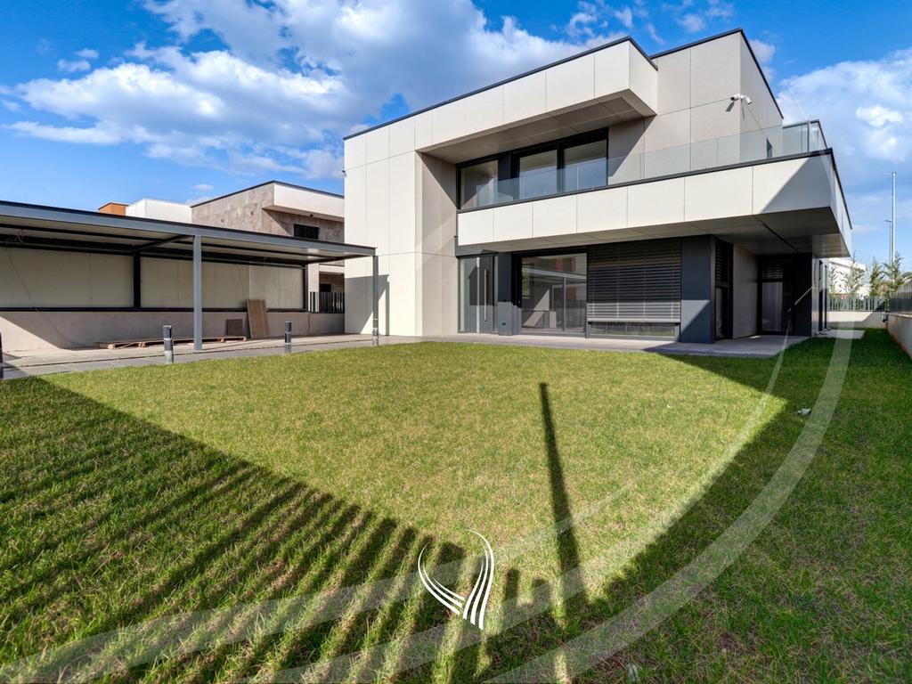 4-bedroom house for sale in Preoc – near the Marigona Residence neighborhood20