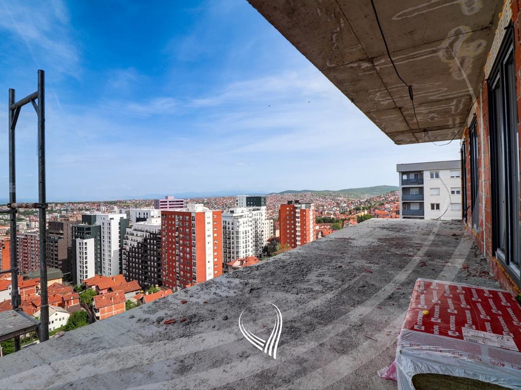 Banesë me 175.45m2 në shitje në lagjen e Muhaxherëve9
