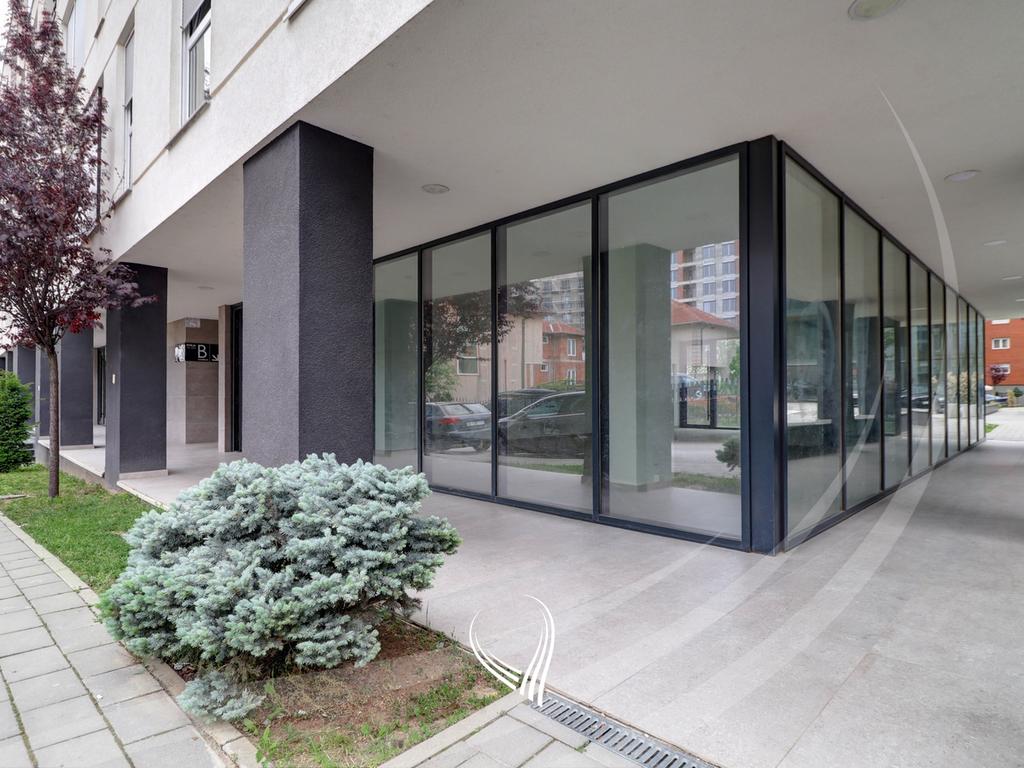 Lokal 120m2 me qira në lagjen Mati 1 – Art Construction