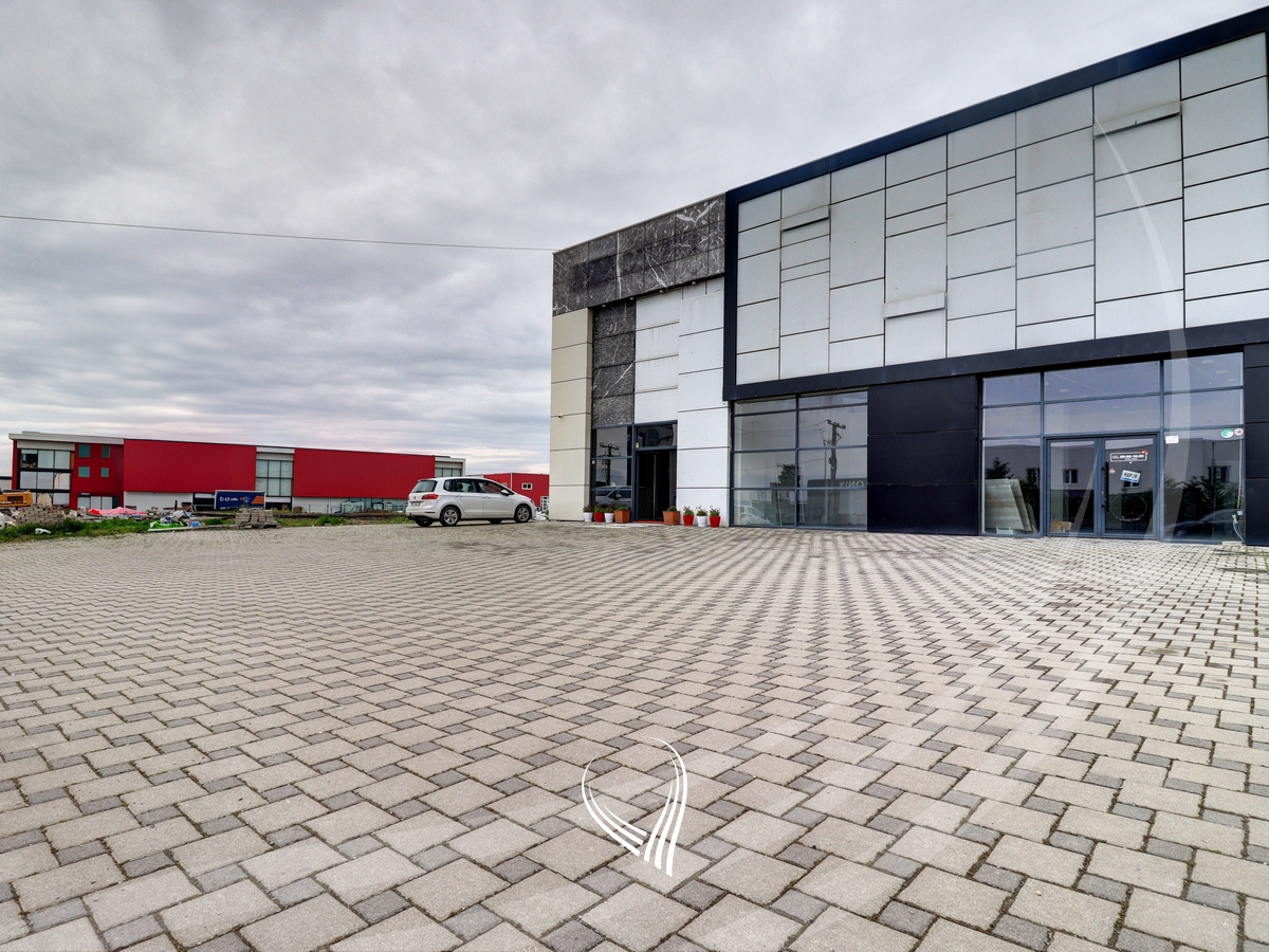 Objekt 1,400m2 me qira në magjistralen Prishtinë - Ferizaj - afër Prishtina Mall0