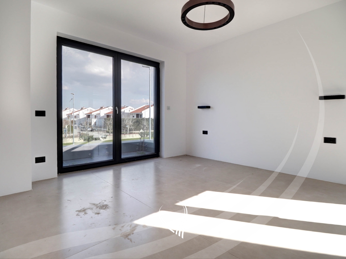 4-bedroom house for sale in Preoc – near the Marigona Residence neighborhood7