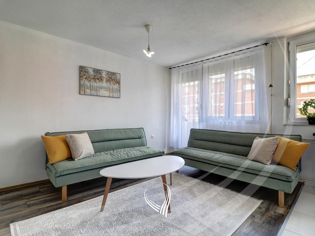 1 bedroom apartment for rent in Bregu i Diellit neighborhood2