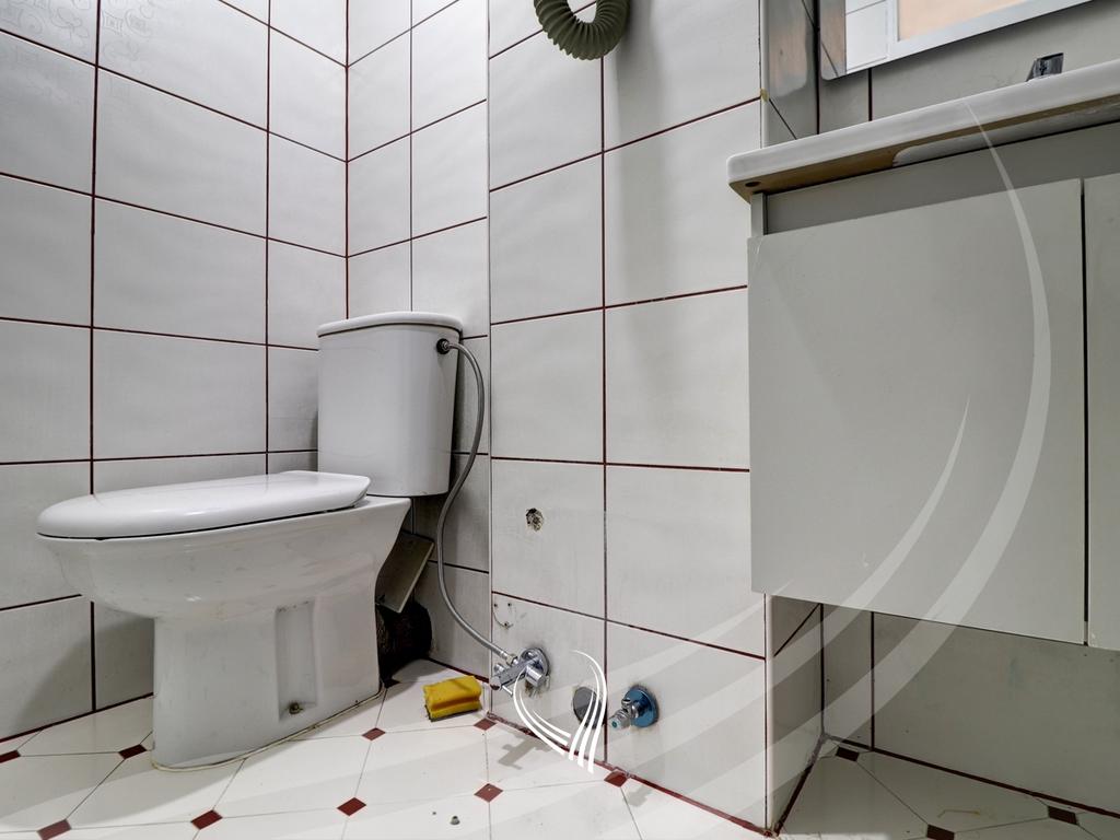 Zyre me 4 dhoma pune me qira në lagjen Ulpiana13