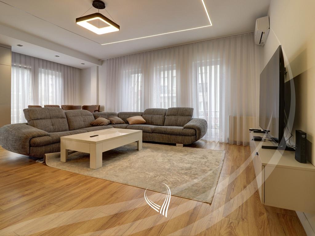 Banesë me 3 dhoma gjumi me qira në lagjen Aktash