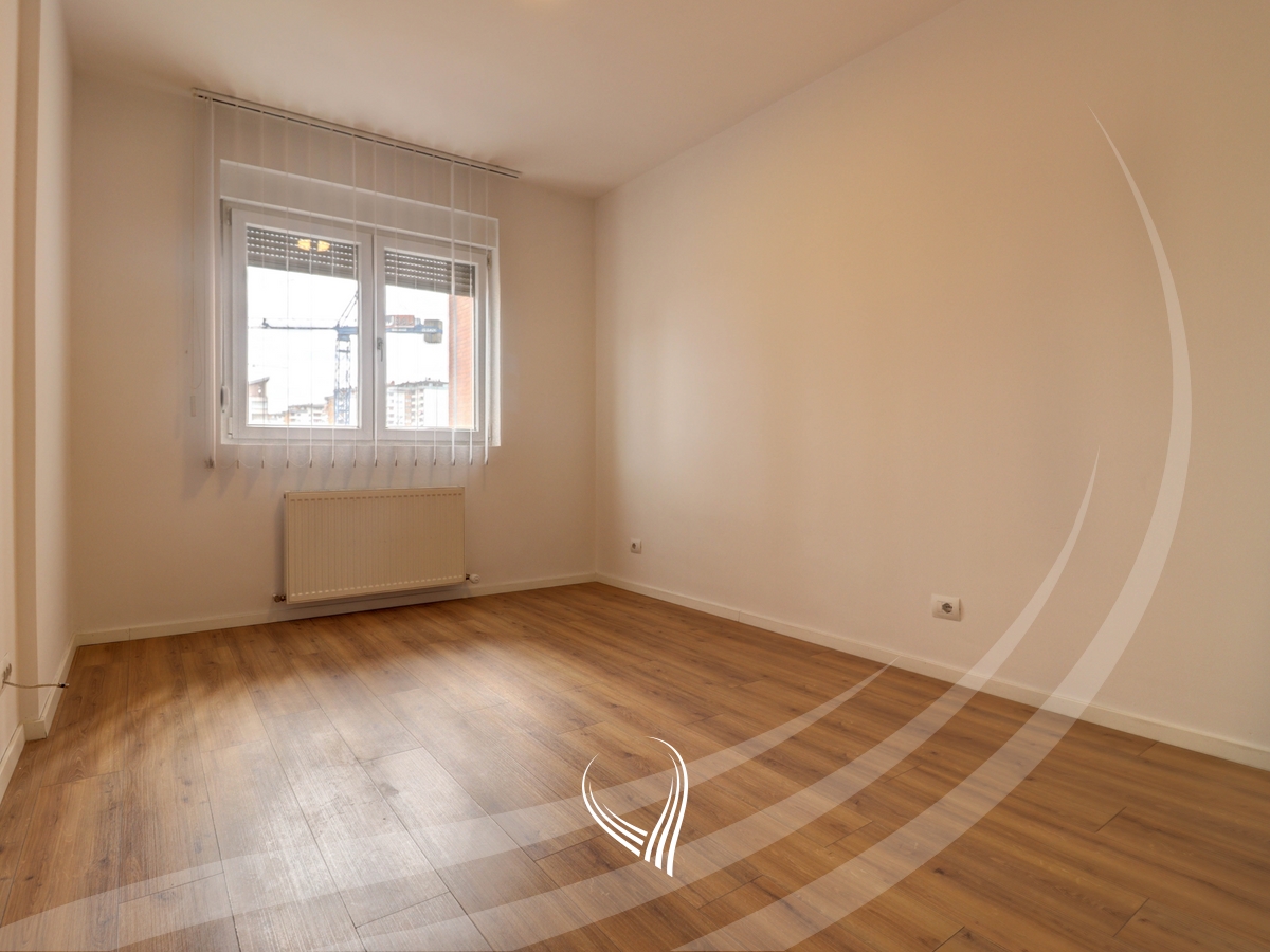 Office space with 3 rooms for rent in the Arbëria neighborhood – Dragodan3