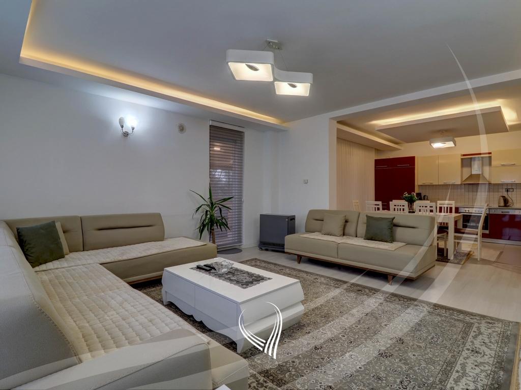 Shtëpi 380m2 me 4 ari truall në shitje në Veternik5