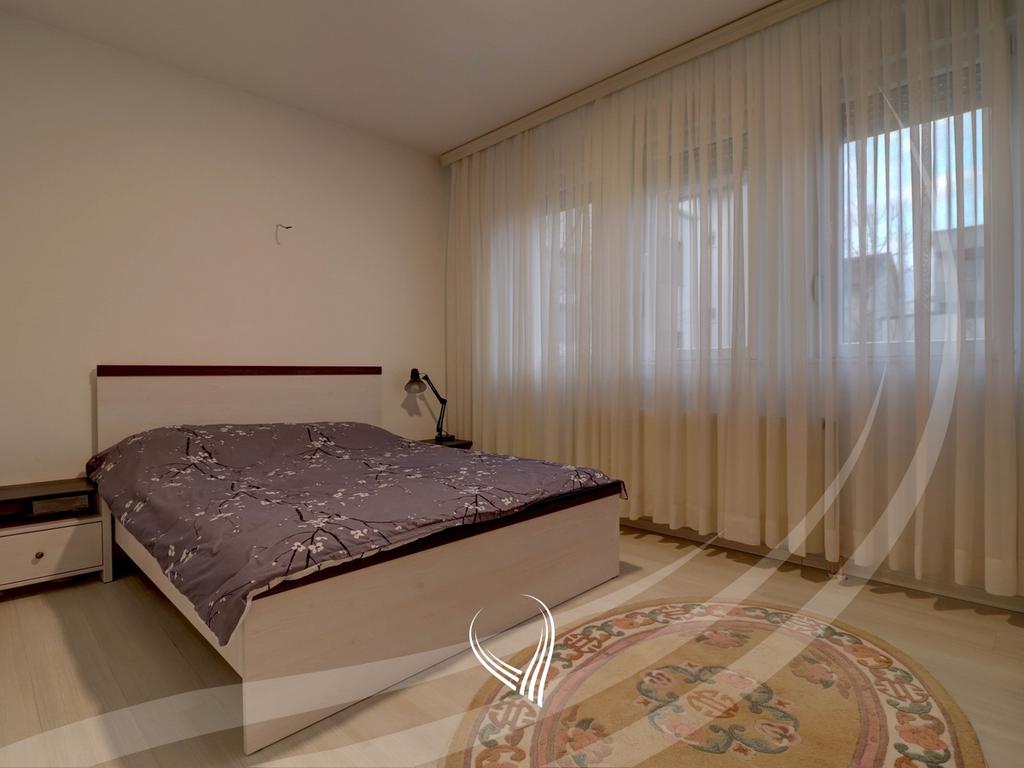 Shtëpi 380m2 me 4 ari truall në shitje në Veternik8