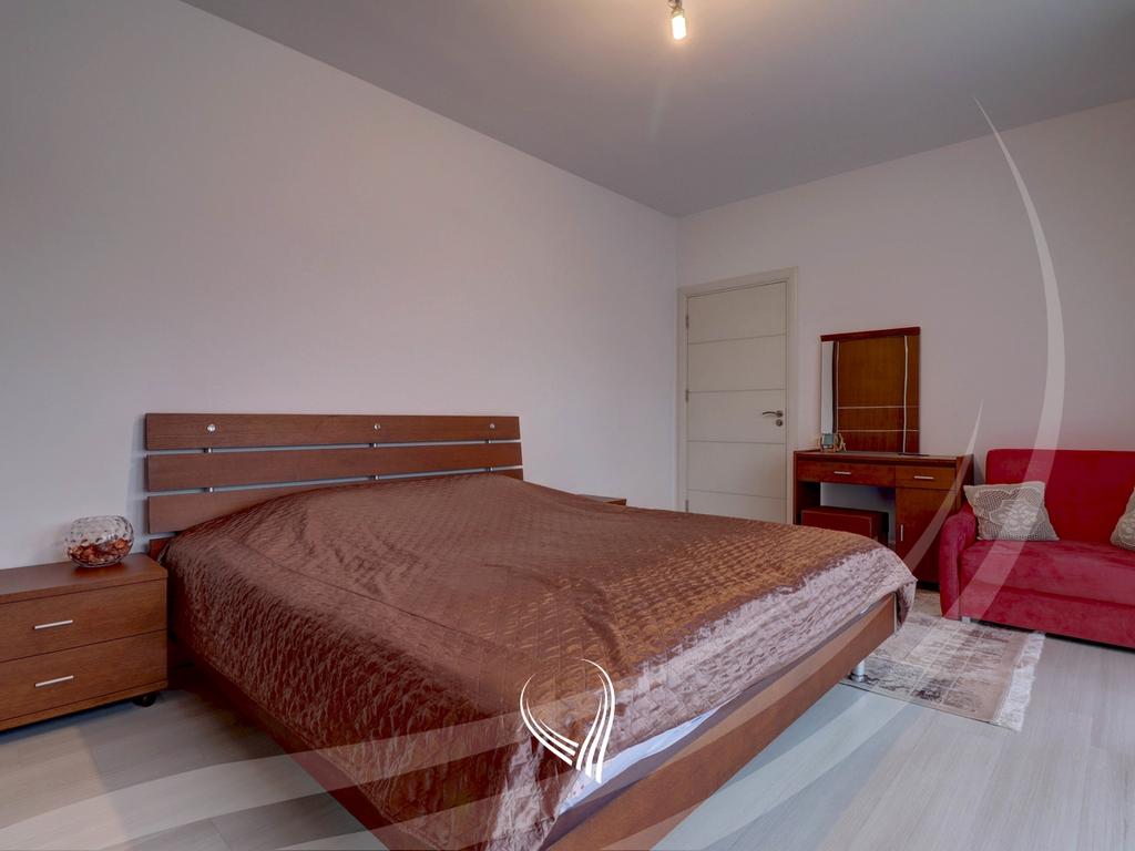 Shtëpi 380m2 me 4 ari truall në shitje në Veternik10