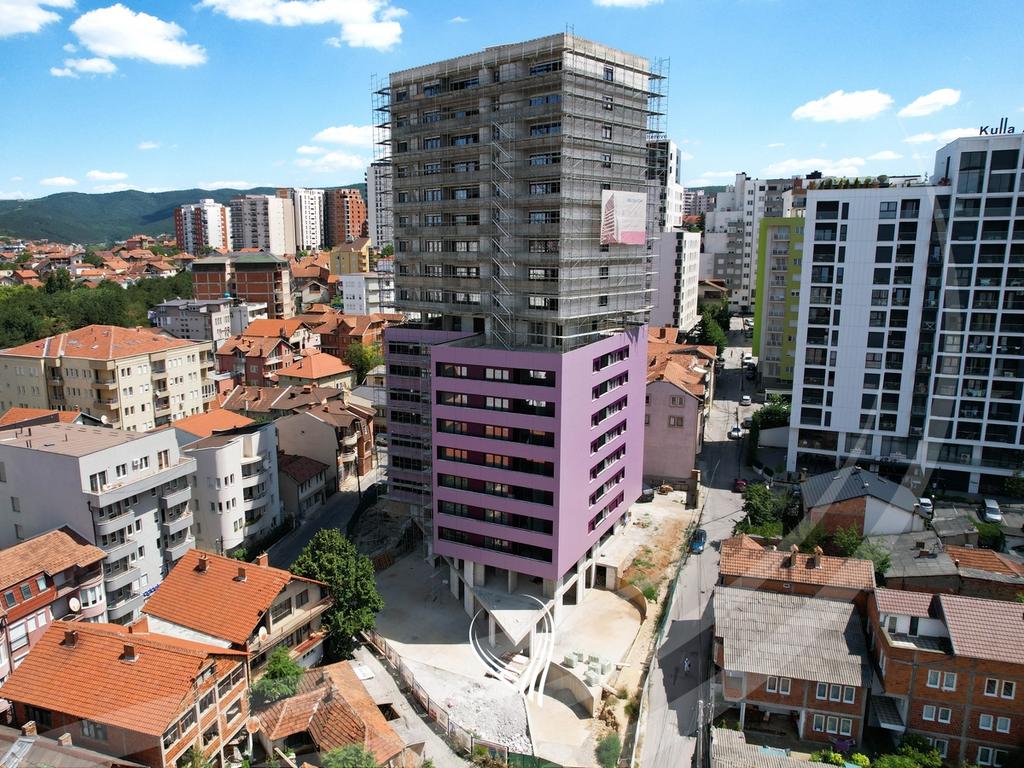 Banesë me 2 dhoma gjumi në shitje në lagjen e Muhaxherëve – Kulla Rozë0