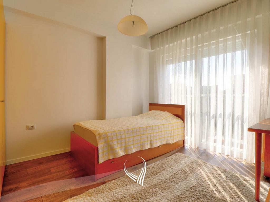 Banesë me 3 dhoma gjumi me qira në lagjen Lakrishtë – Prime Residence 16