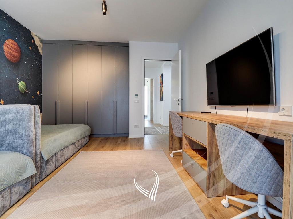 Shtëpi me 4 dhoma gjumi me qira në Çagllavicë - lagjja Qëndresa Home6