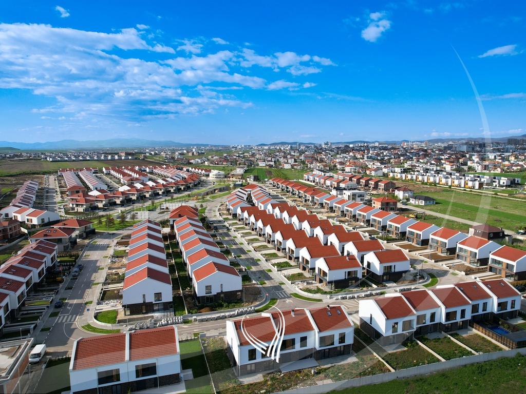 Shtëpi me 4 dhoma gjumi me qira në Çagllavicë - lagjja Qëndresa Home18