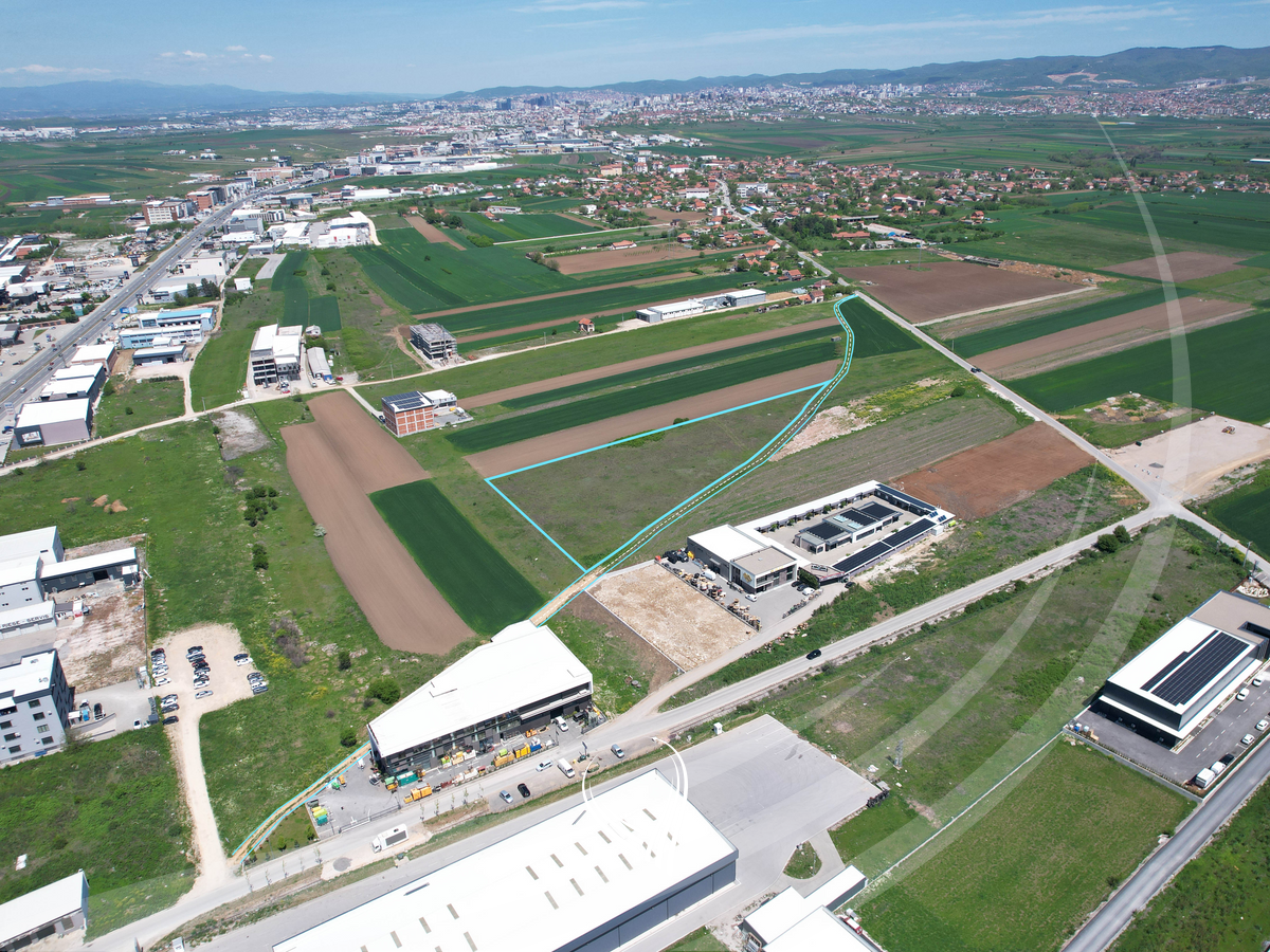 1 hectare and 33.65 ares of land for sale in Llapllasellë – near the roundabout by KFC2