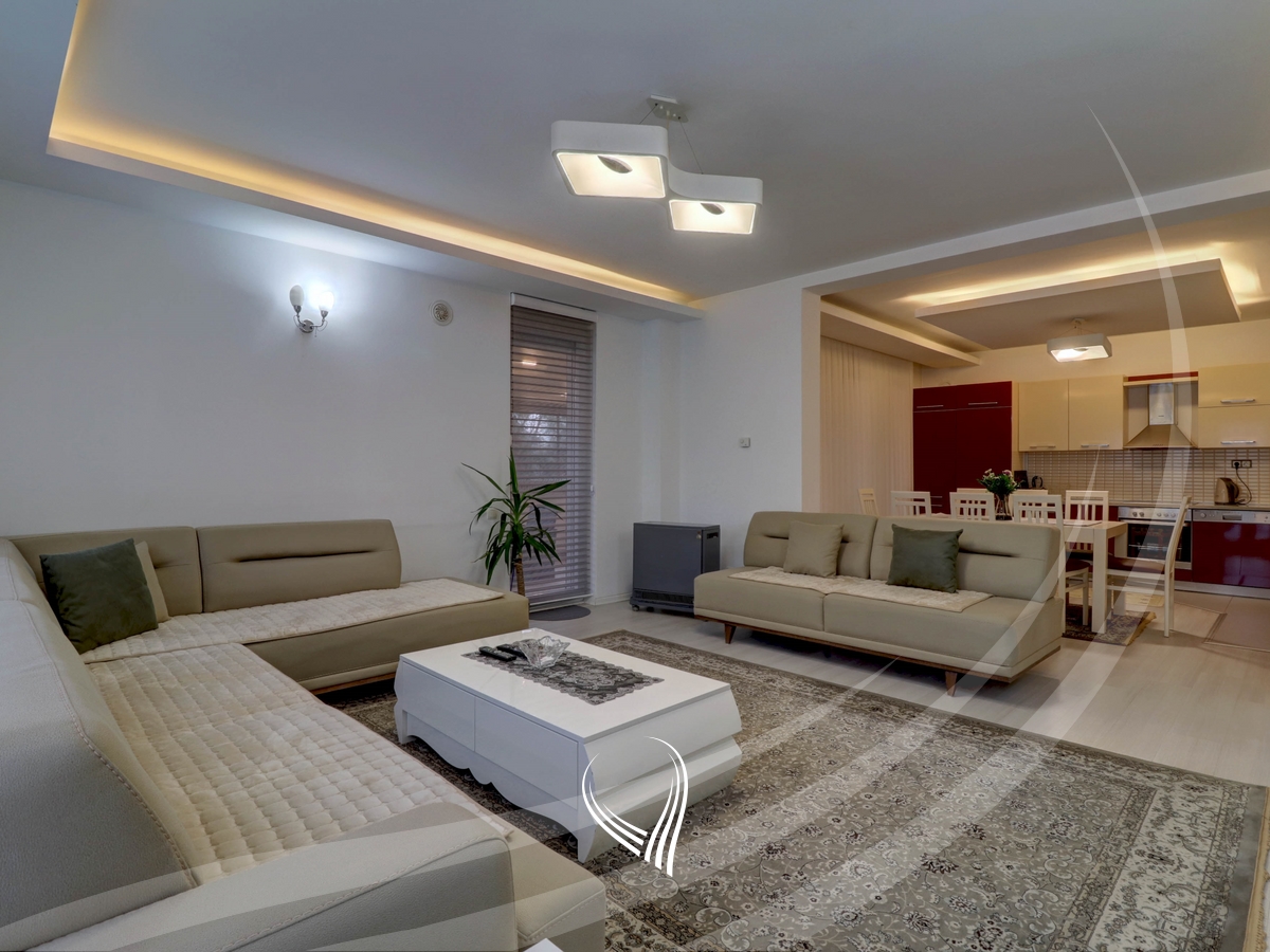 Shtëpi 380m2 me 4 ari truall në shitje në Veternik5