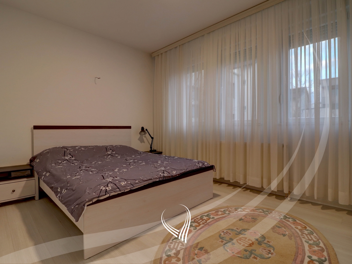 Shtëpi 380m2 me 4 ari truall në shitje në Veternik8