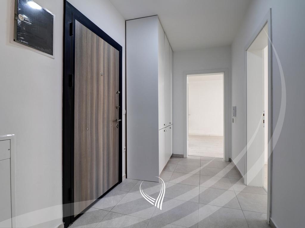 Office with 3 work rooms for rent in the Mati 1 neighborhood6