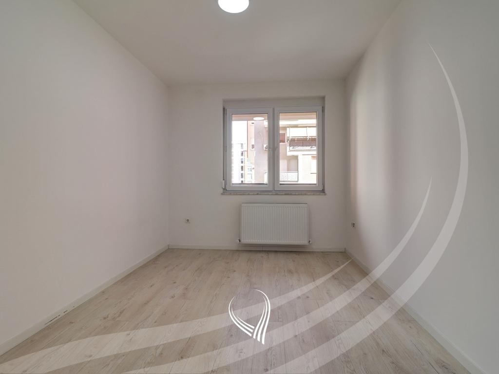Office with 3 work rooms for rent in the Mati 1 neighborhood4