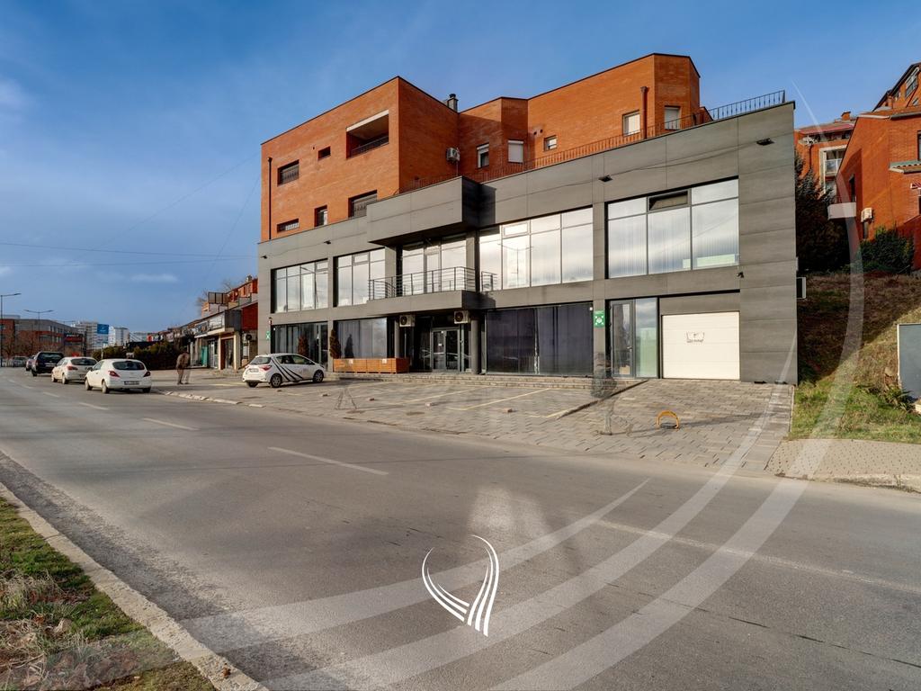 Office 500m2 for rent in the Bregu i Diellit neighborhood