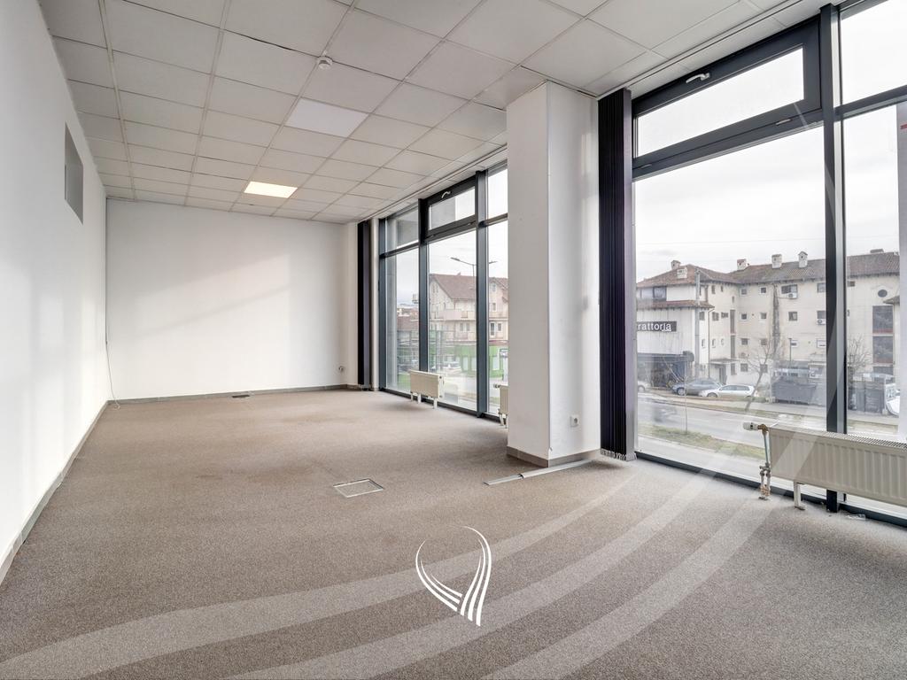 Office 500m2 for rent in the Bregu i Diellit neighborhood9