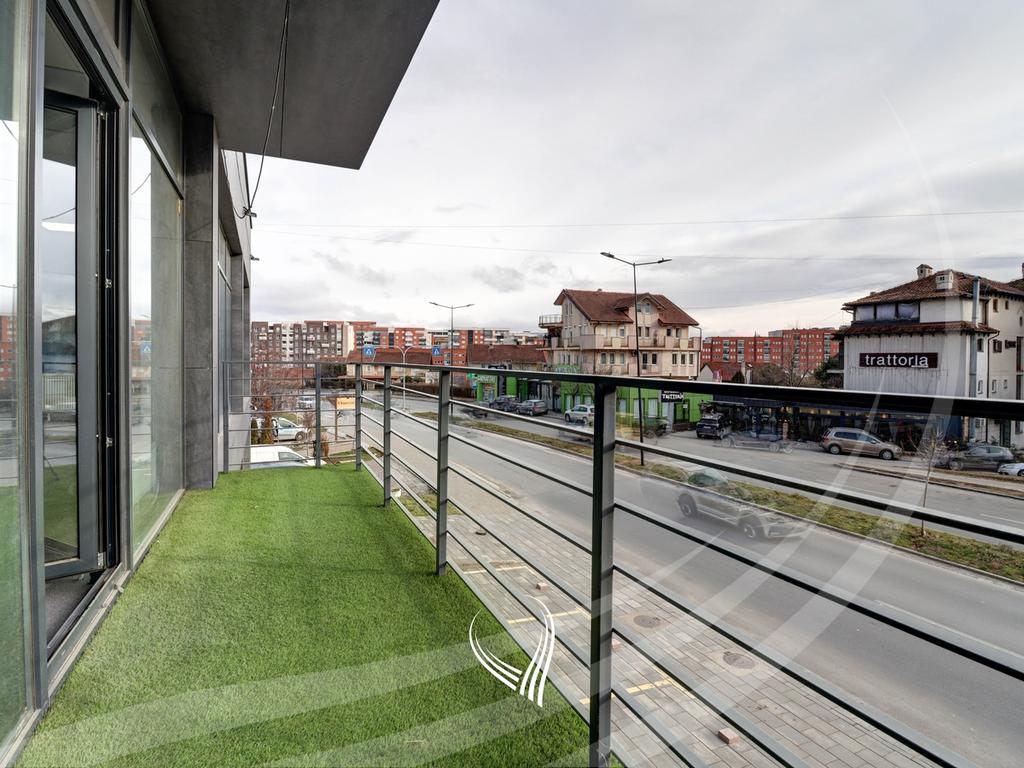 Office 500m2 for rent in the Bregu i Diellit neighborhood13