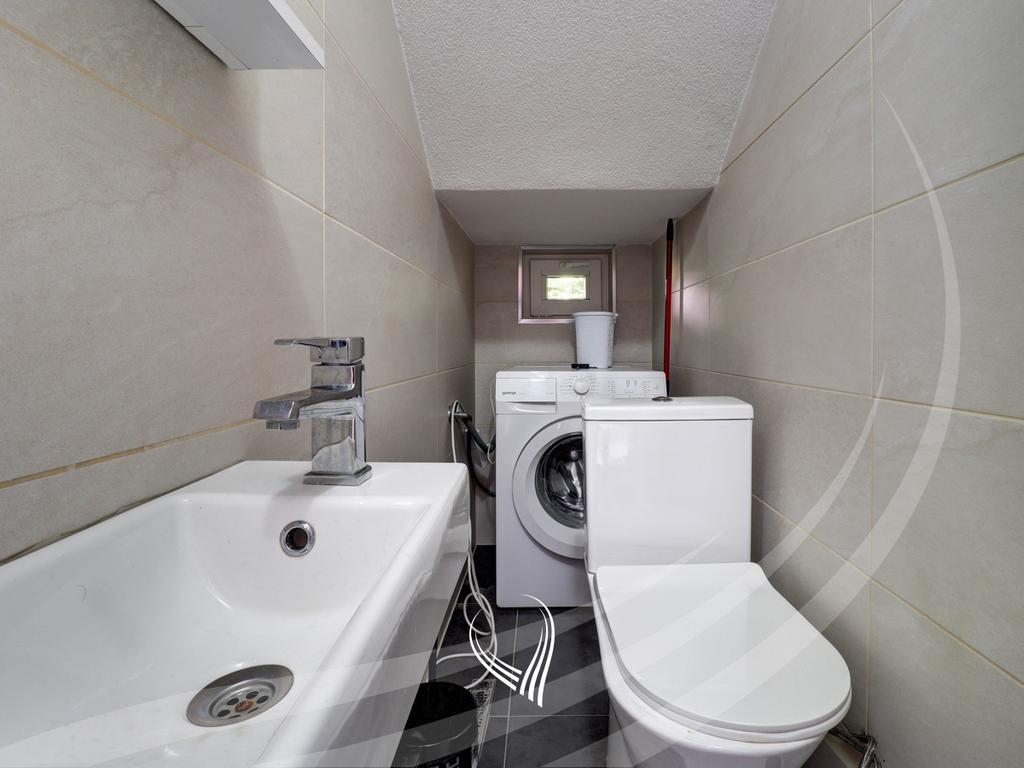 Vilë 210m2 në shitje në Brezovicë10