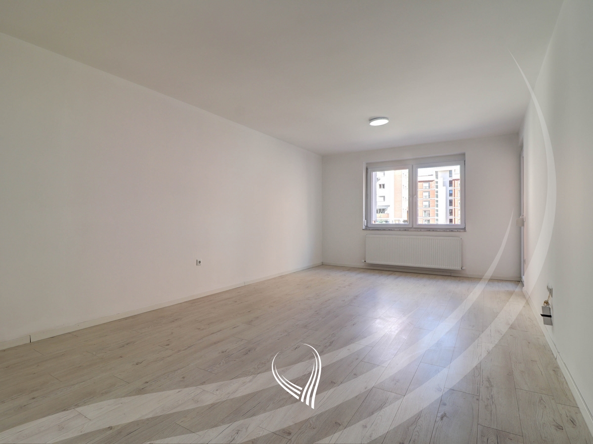 Office with 3 work rooms for rent in the Mati 1 neighborhood1