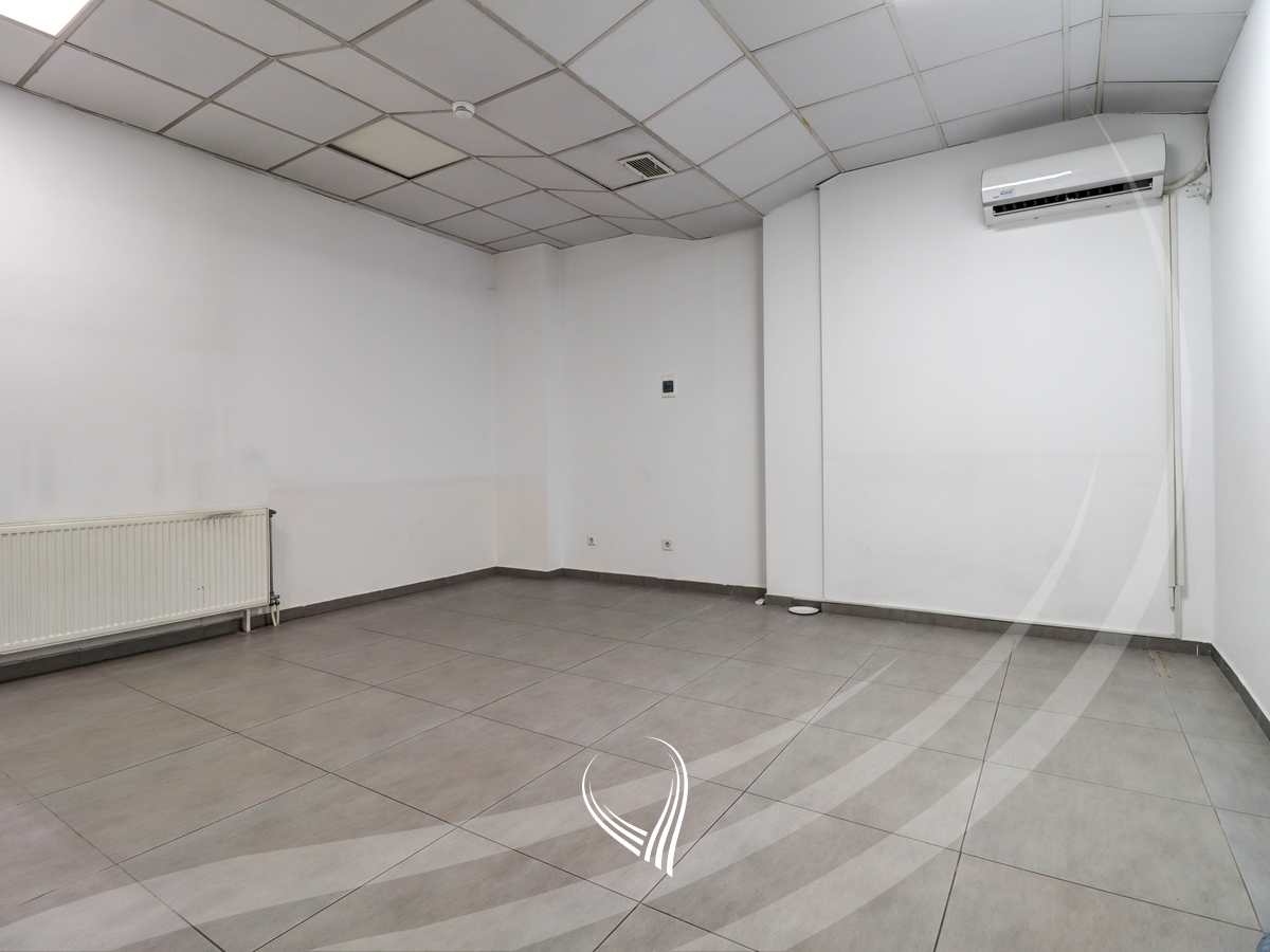 Office 500m2 for rent in the Bregu i Diellit neighborhood11