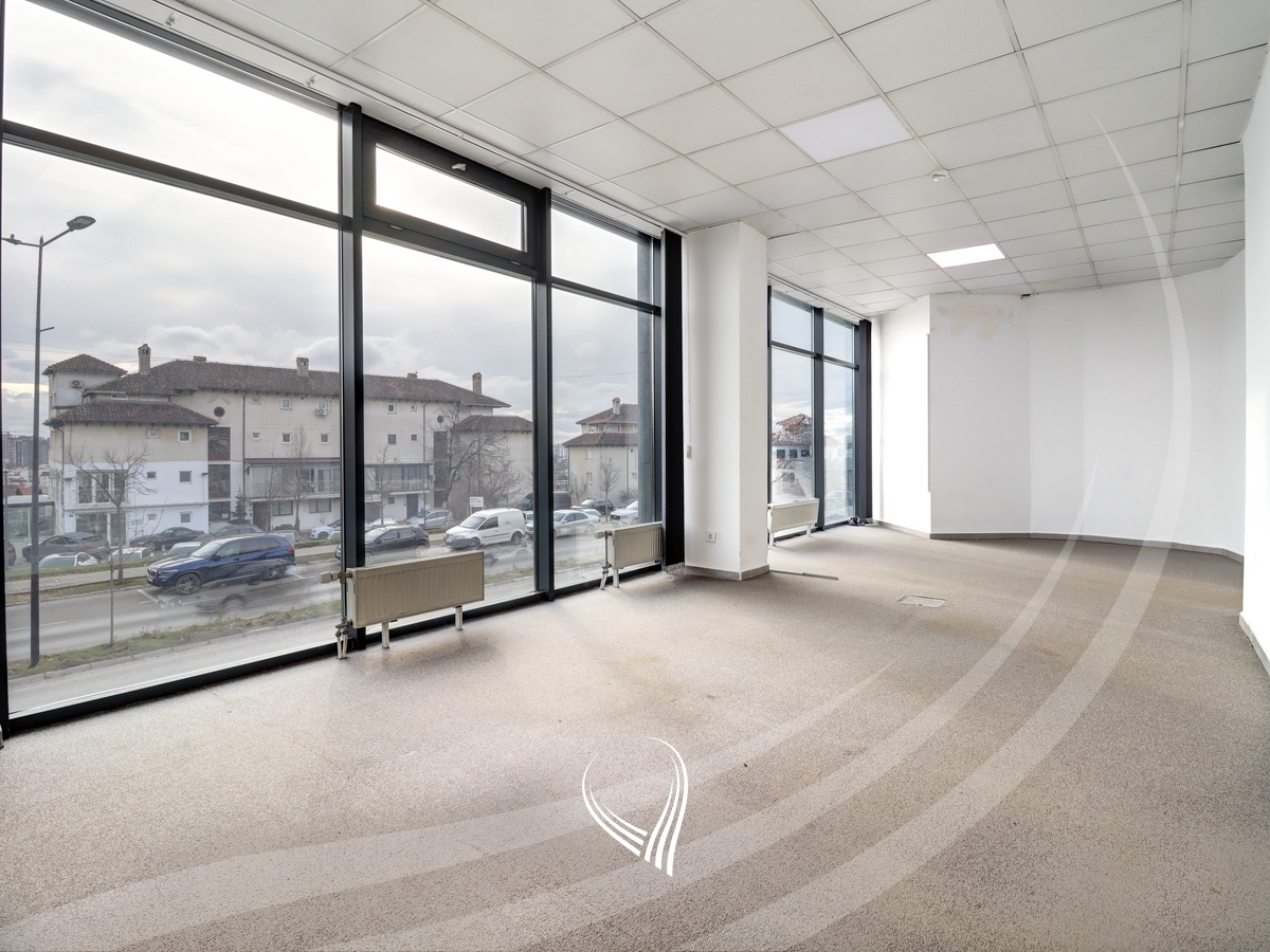 Office 500m2 for rent in the Bregu i Diellit neighborhood10