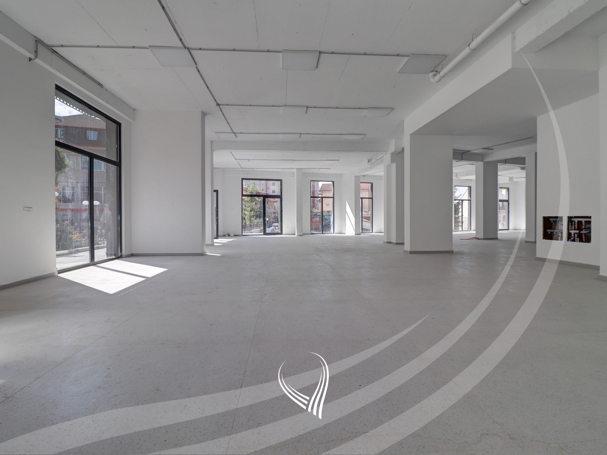 Lokal 550m² me qira në lagjen Aktash – Kompleksi “Mileniumi”1