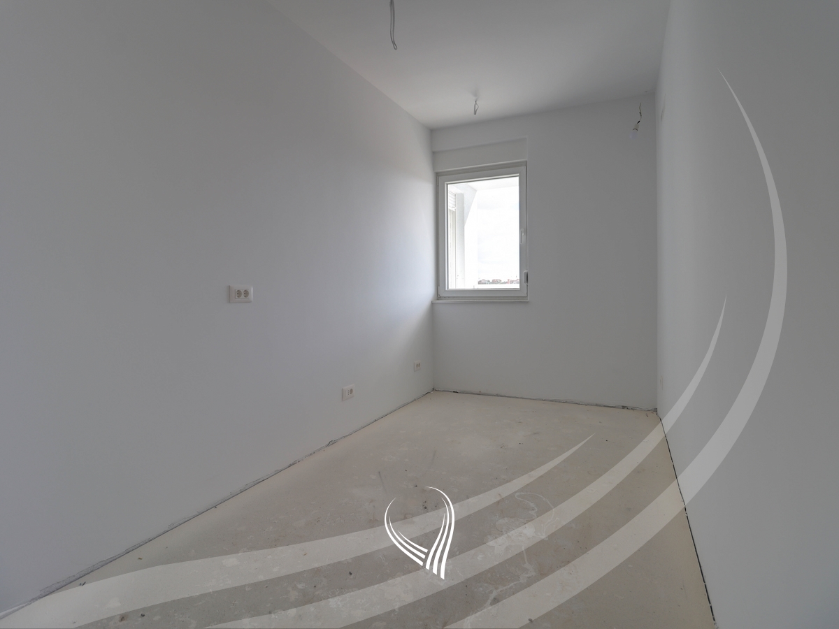 Banesë me 3 dhoma gjumi në shitje në lagjen Mati 1 – DP Partners5