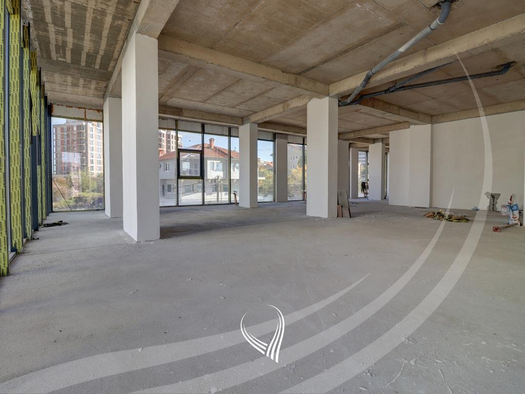 Lokal 213.18 m2 në shitje në lagjen Veternik3