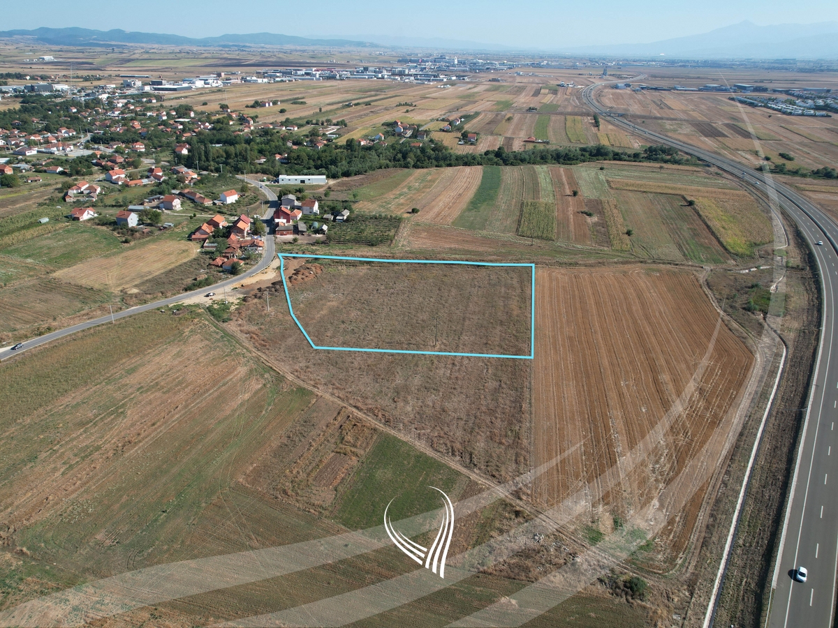 170 ari of land for sale in Preoc - Graçanicë1