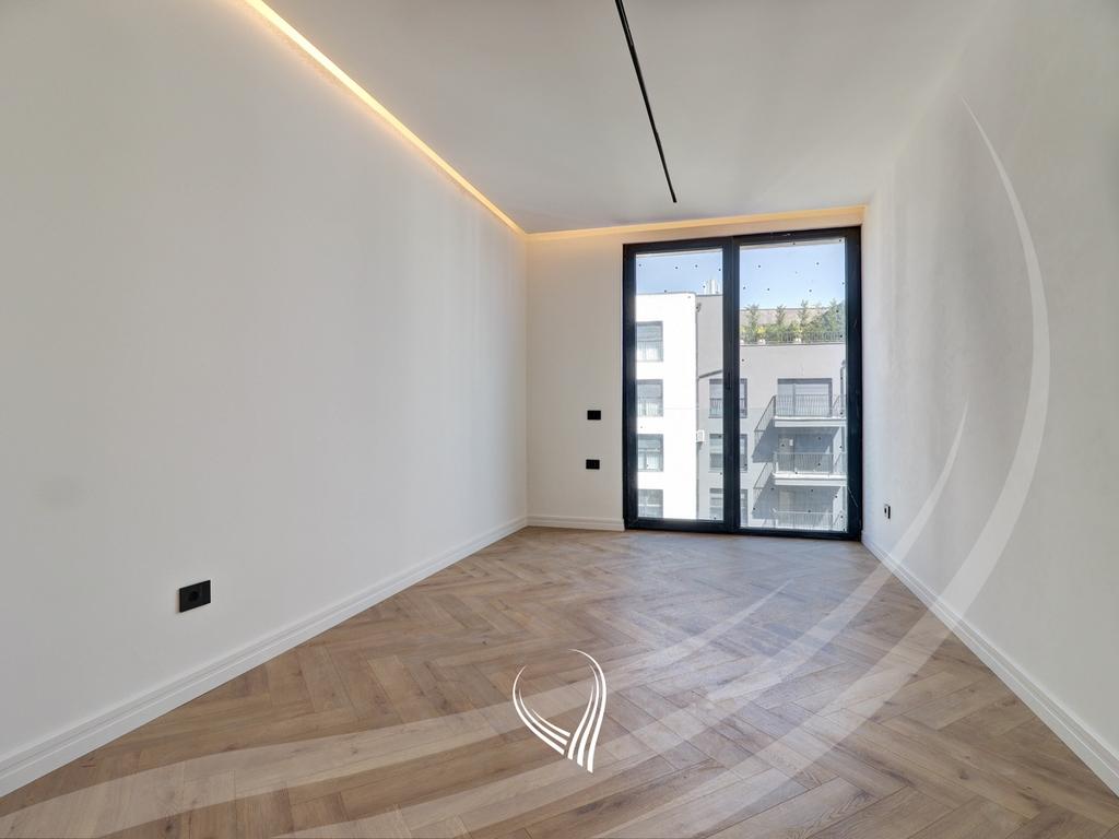 Penthouse me 3 dhoma gjumi me qira në lagjen Arbëria – Dragodan9