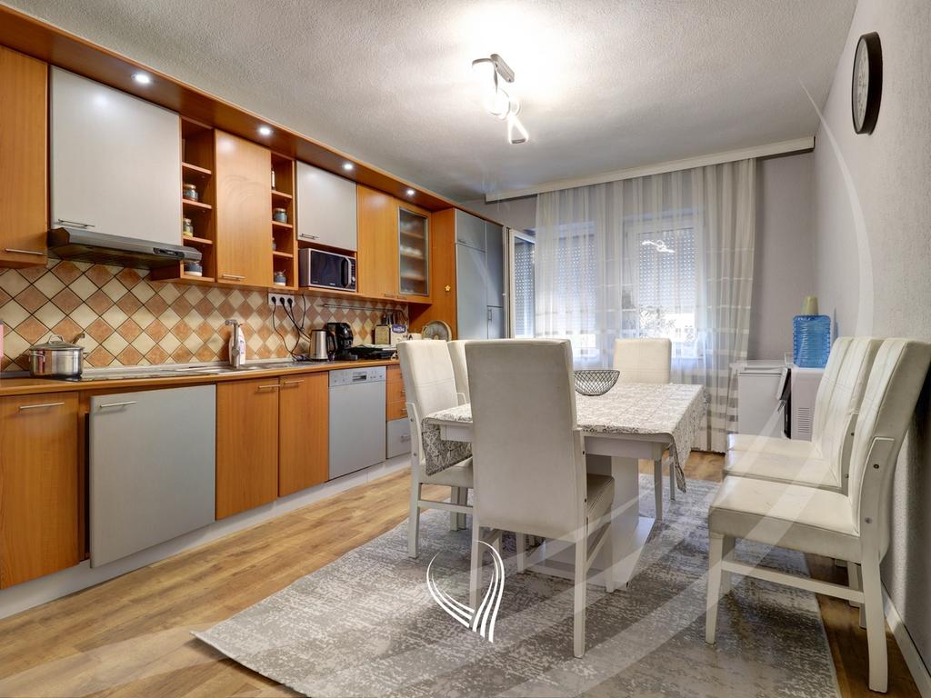 House 692.80m2 for sale in the Velania neighborhood14
