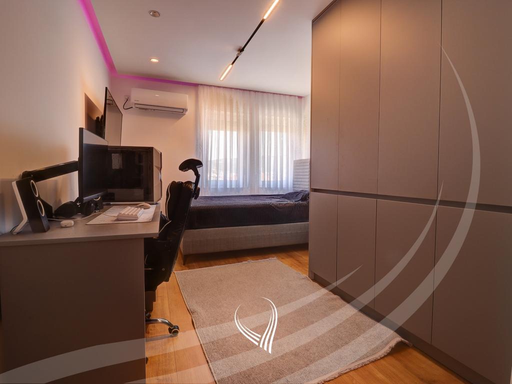 House 692.80m2 for sale in the Velania neighborhood18
