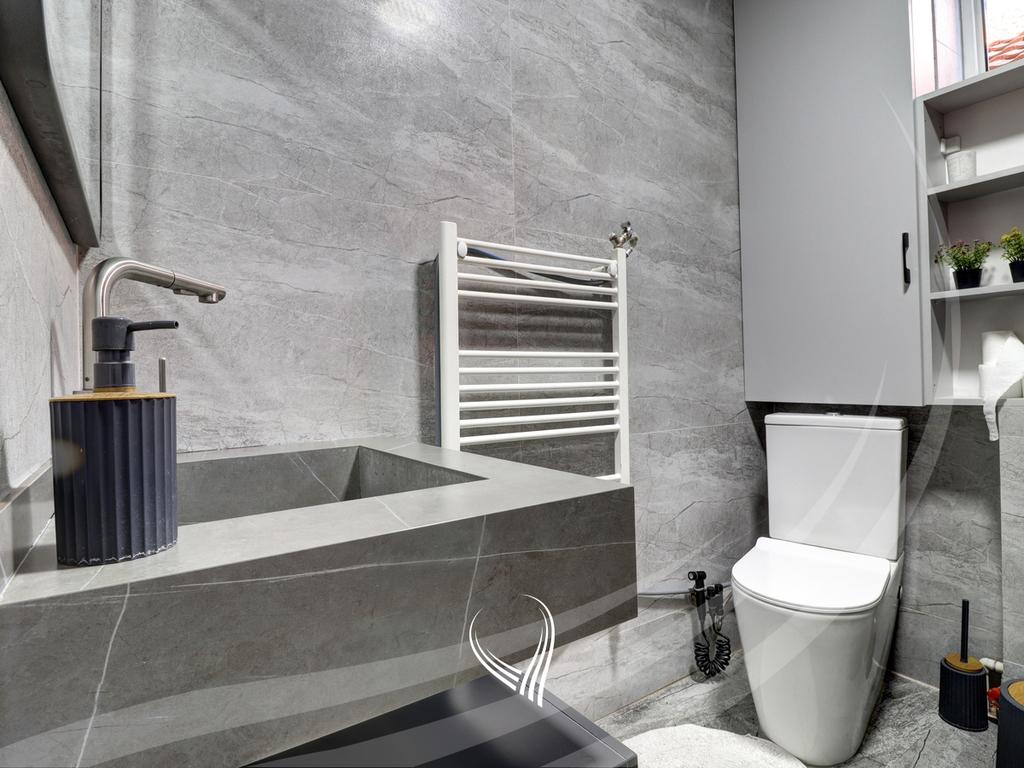 House 692.80m2 for sale in the Velania neighborhood24
