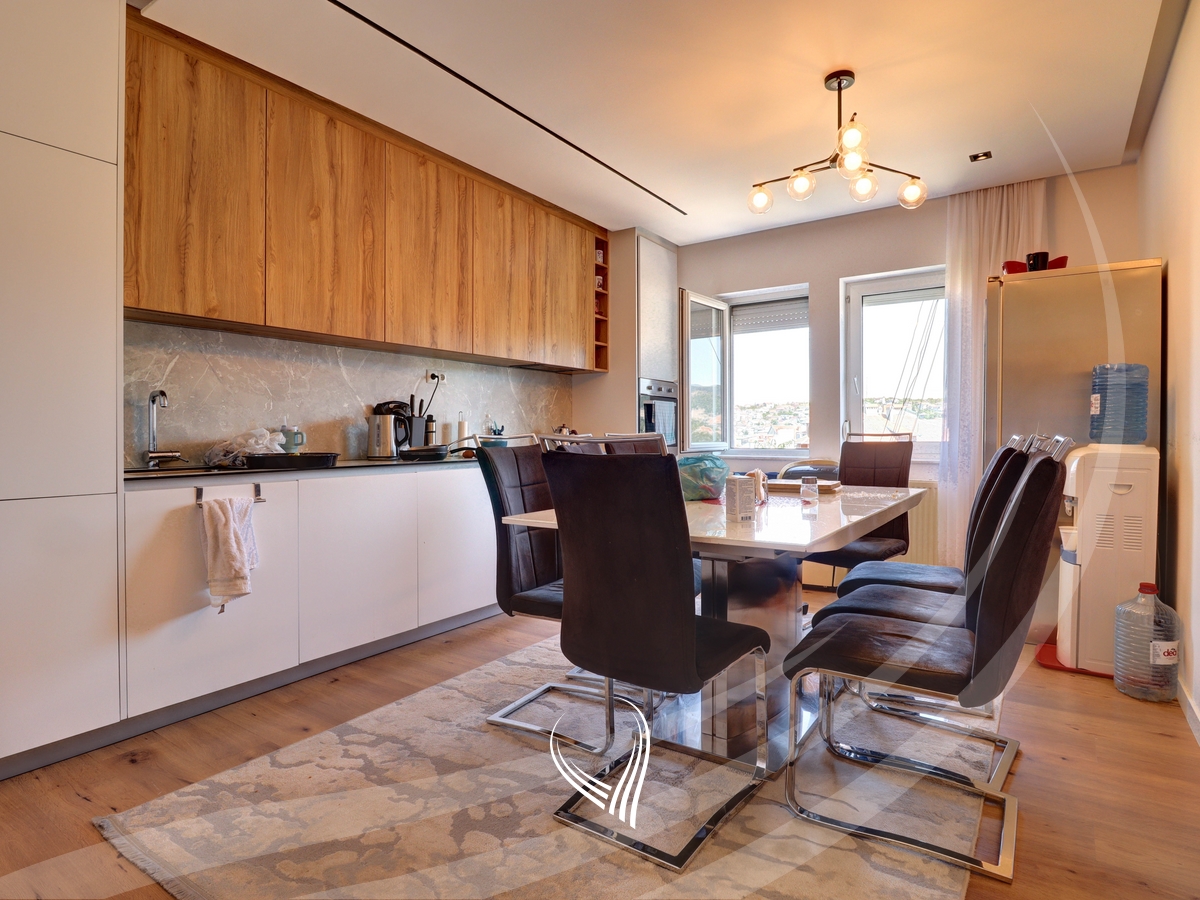 House 692.80m2 for sale in the Velania neighborhood8