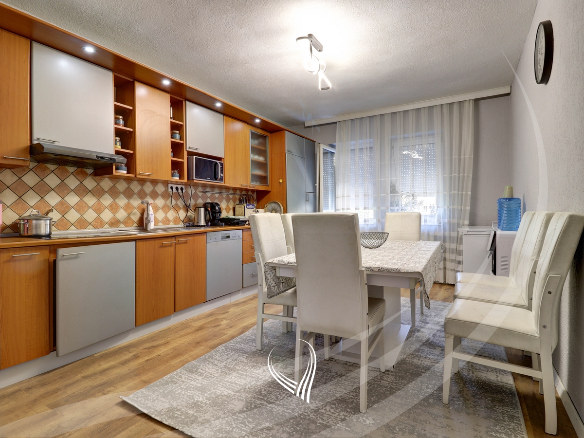 House 692.80m2 for sale in the Velania neighborhood14