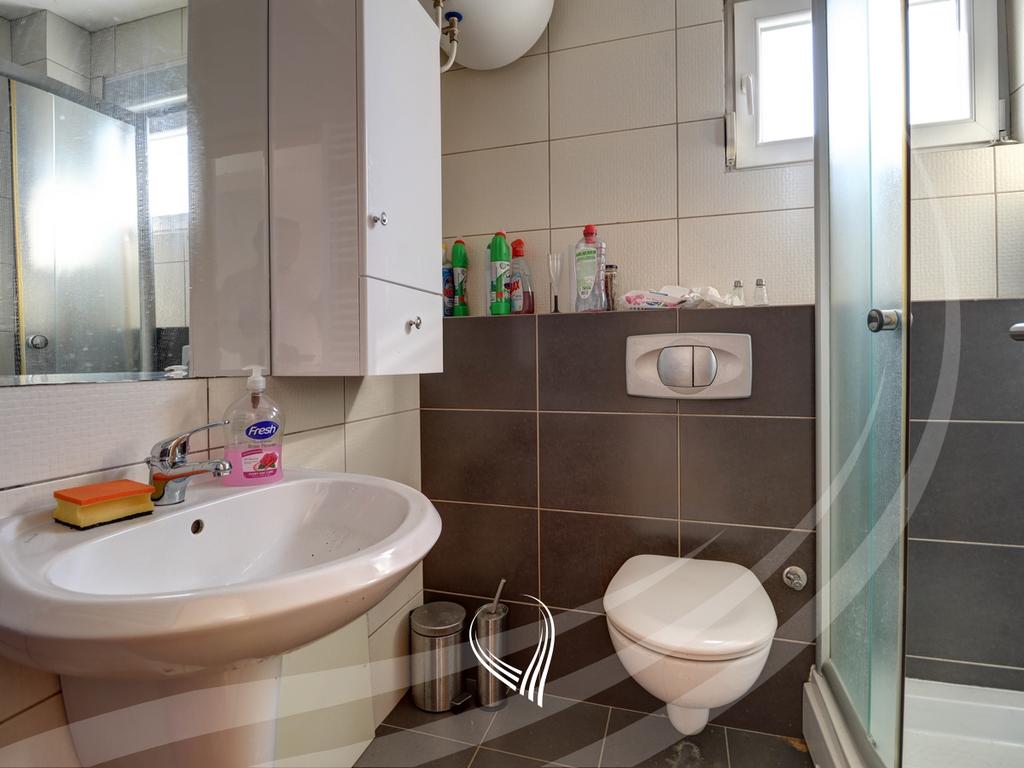 Banesë 114.1m2 në shitje në lagjen Emshir – Nartel12