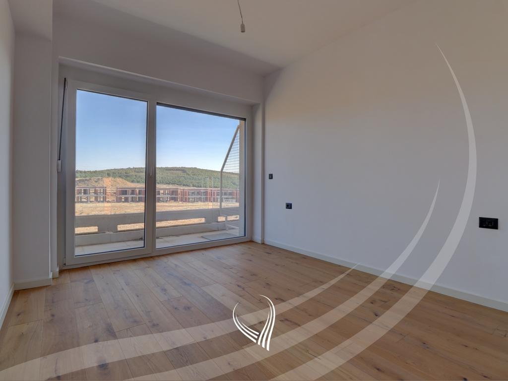 Banesë me 3 dhoma gjumi në shitje në lagjen Marigona Hill7