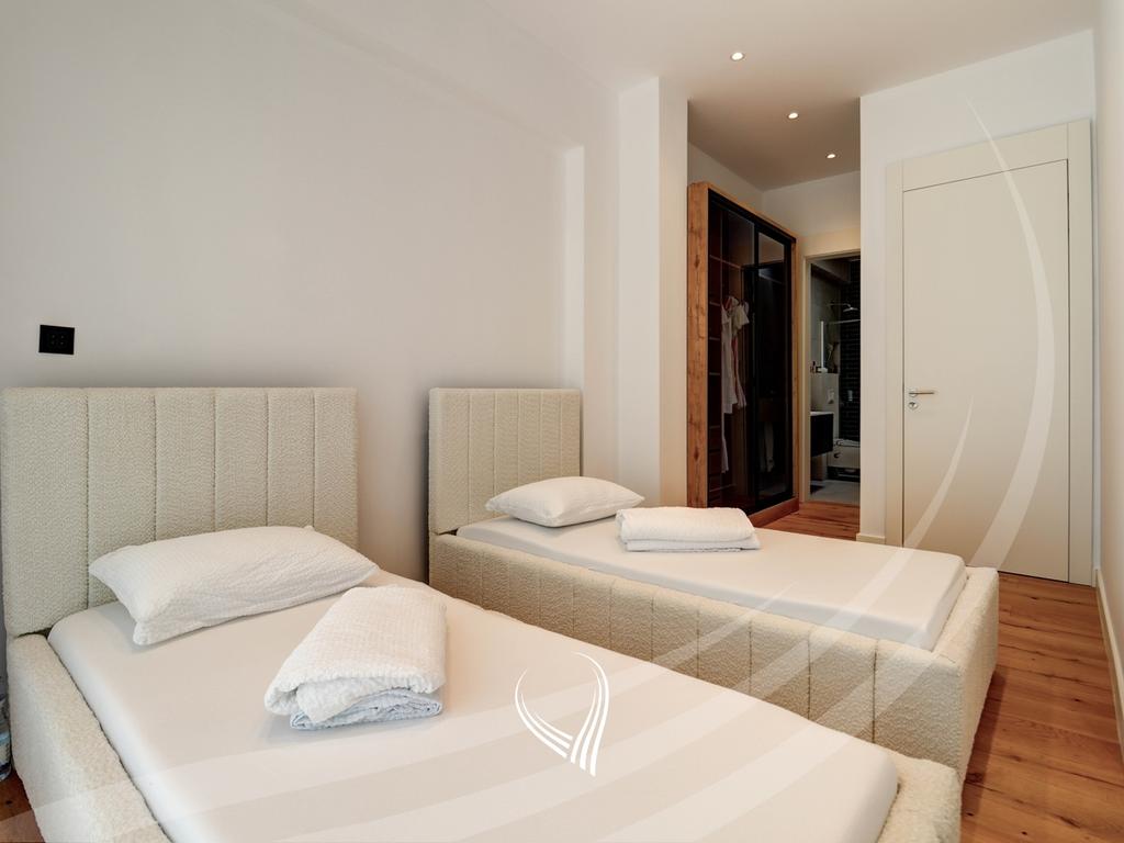 Penthouse ekskluziv 235.24m2 në shitje në lagjen Marigona Hill15
