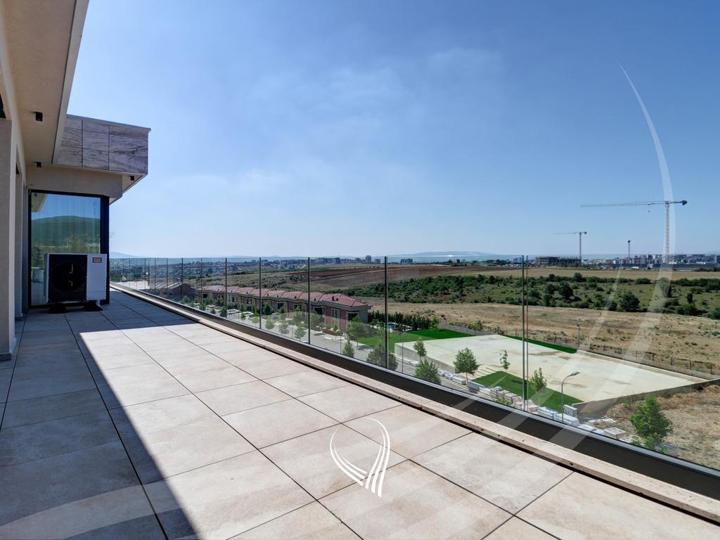 Penthouse ekskluziv 235.24m2 në shitje në lagjen Marigona Hill20