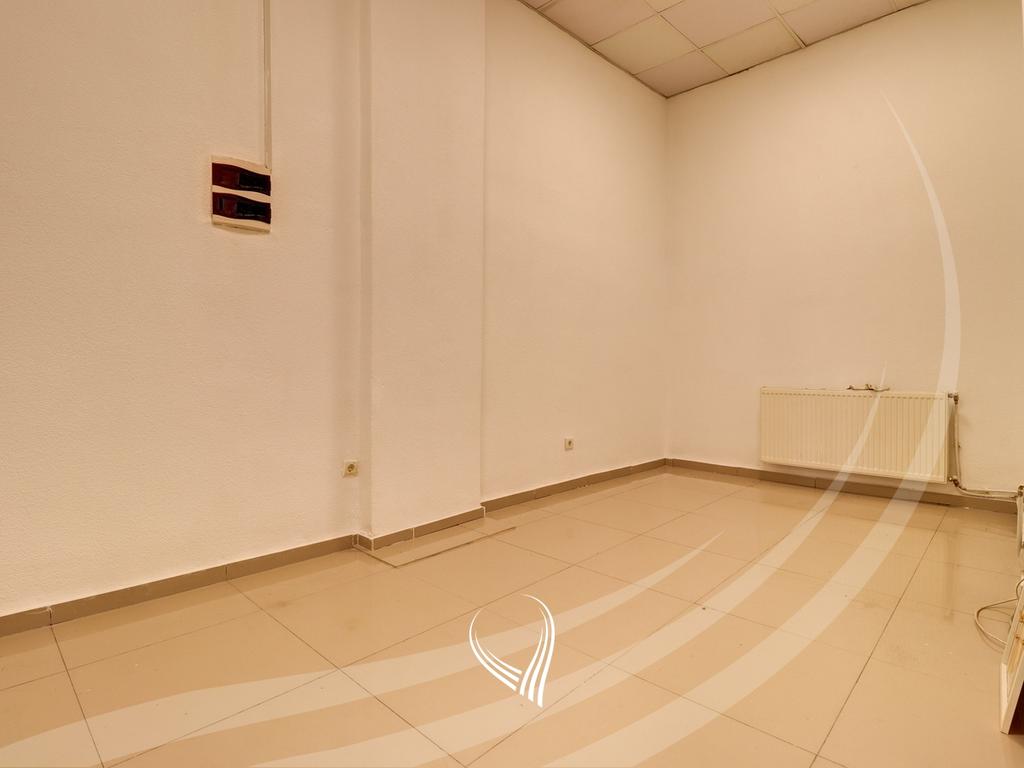 Lokal 43.86m2 me qira në lagjen Mati 12