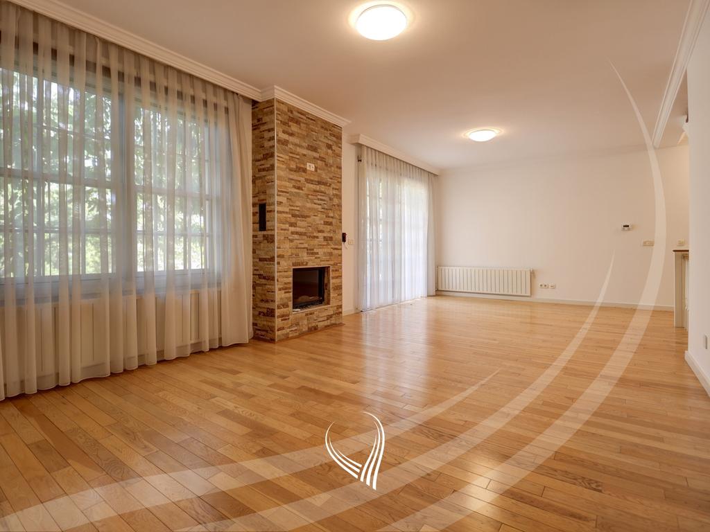 3-bedroom house for rent in International Village2