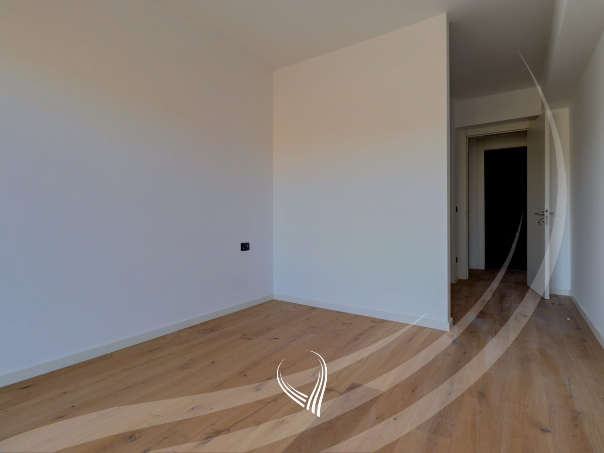 Banesë me 3 dhoma gjumi në shitje në lagjen Marigona Hill8