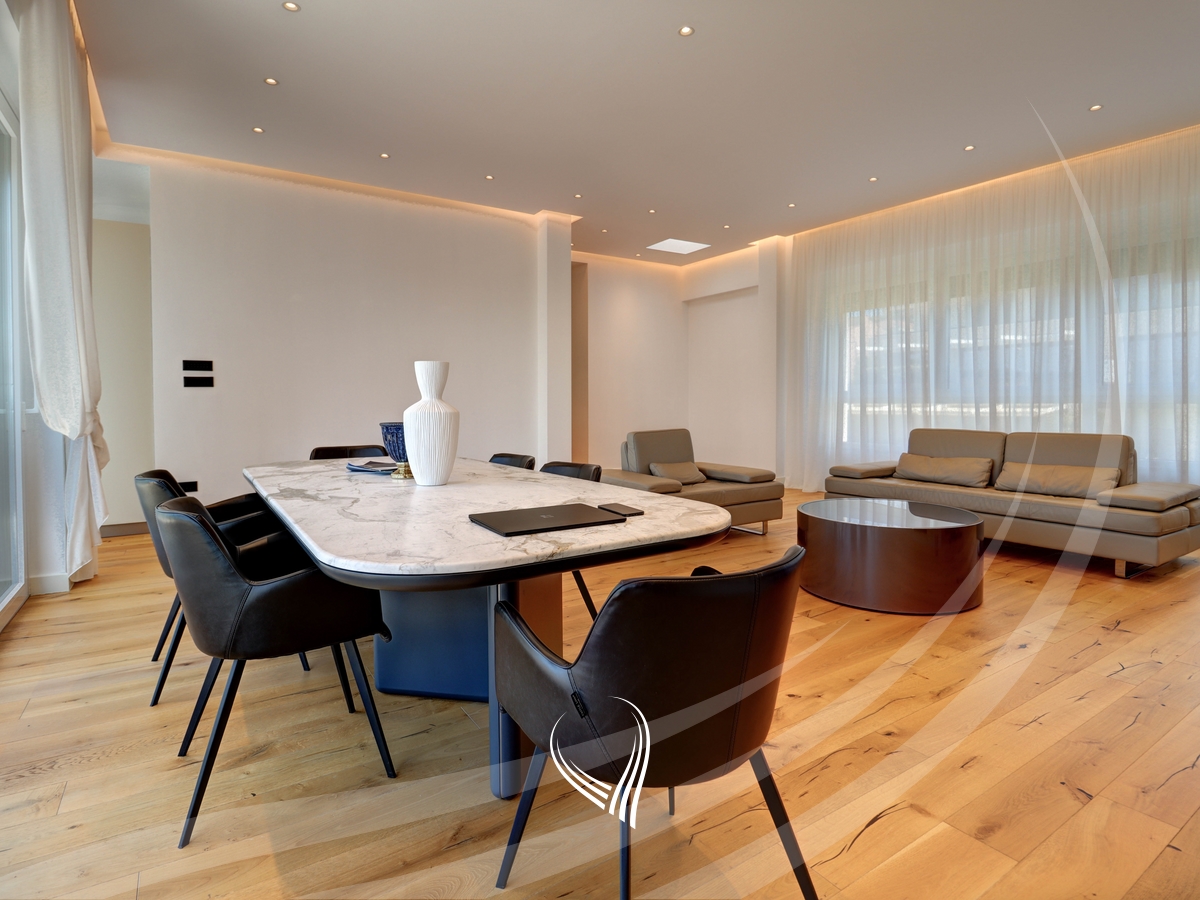 Penthouse ekskluziv 235.24m2 në shitje në lagjen Marigona Hill3