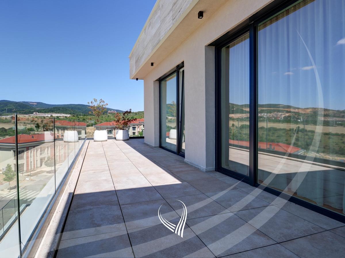 Penthouse ekskluziv 235.24m2 në shitje në lagjen Marigona Hill18