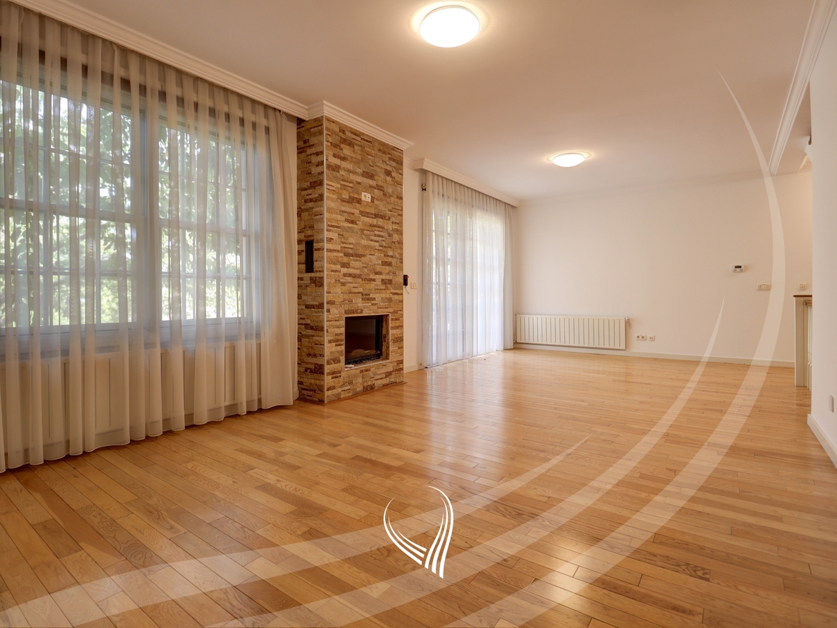 3-bedroom house for rent in International Village2