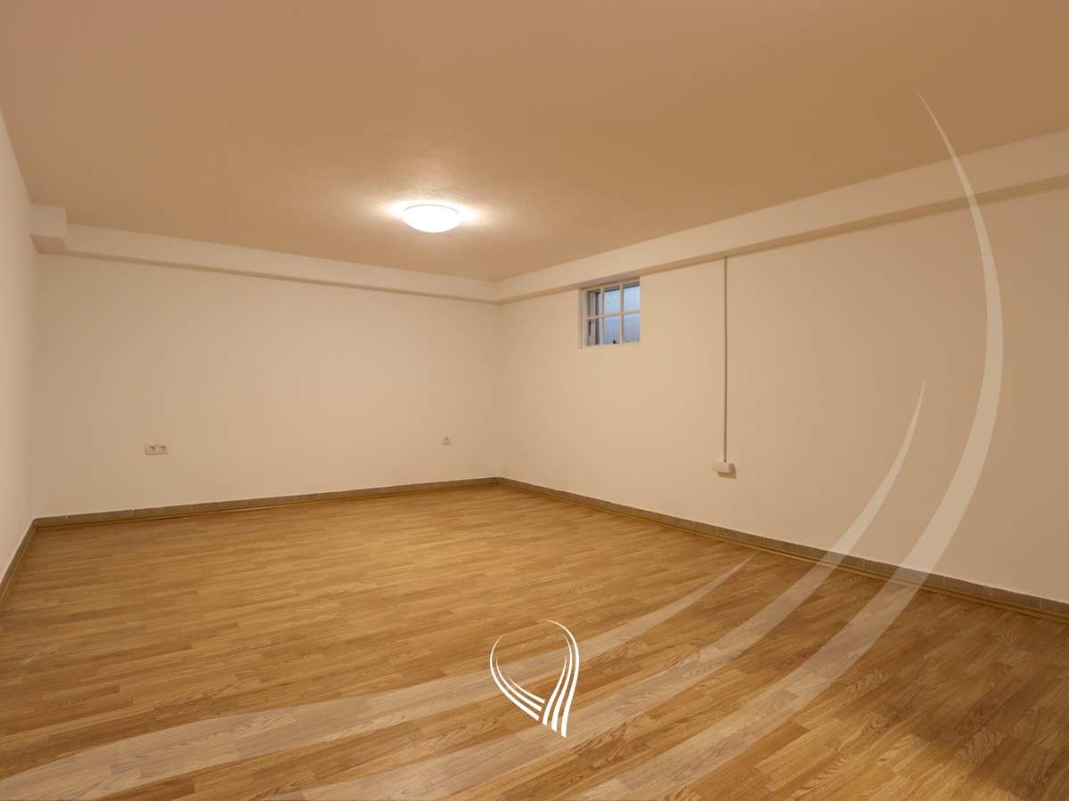 3-bedroom house for rent in International Village9